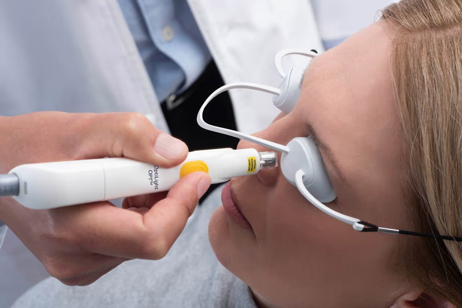 The OptiLight device